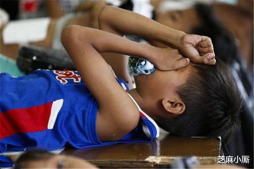 成人压腿 痛苦视频,成人压腿痛苦瞬间揭秘-第2张图片-草莓福利影院