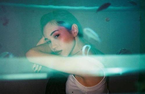 成人女明星裸体图片视频,揭秘成人女明星裸照视频背后的真相-第3张图片-草莓福利影院