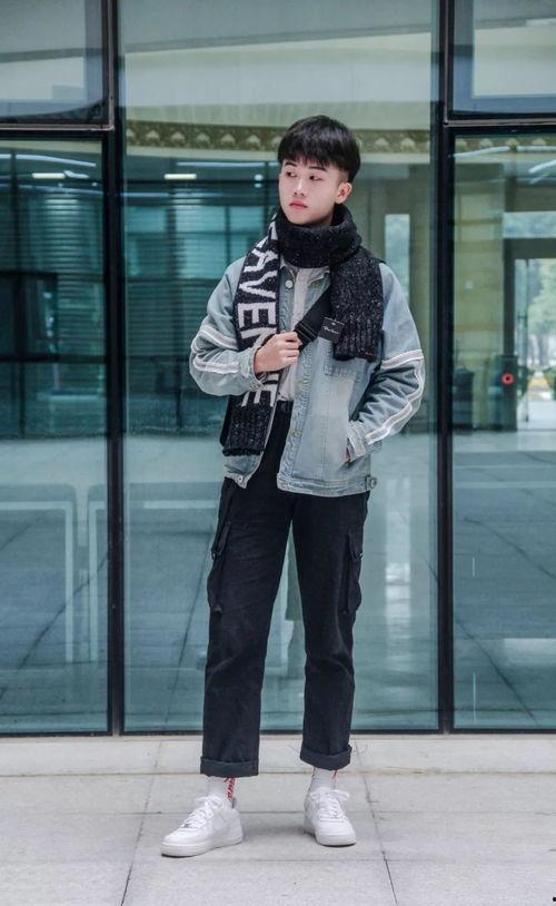 成人穿搭教程视频大全,视频大全精华解析-第1张图片-草莓福利影院