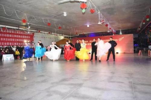 成人集体舞 年轮视频,成人集体舞的温馨时光-第2张图片-草莓福利影院