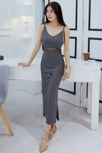 成人吊带套装开叉视频,成人吊带套装开叉风采大揭秘-第1张图片-草莓视频分享平台