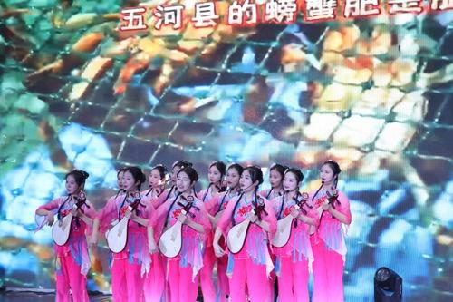 新年舞蹈成人道具视频,成人道具演绎传统与现代交融-第1张图片-草莓视频分享平台